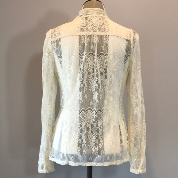 Vintage lace button front top - Picture 2 of 7